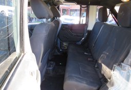 2015 Jeep Wrangler Unlimited - Thumbnail 25