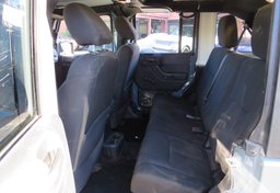 2015 Jeep Wrangler Unlimited - Thumbnail 27