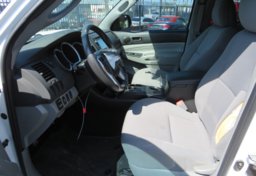 2015 Toyota Tacoma - Thumbnail 22