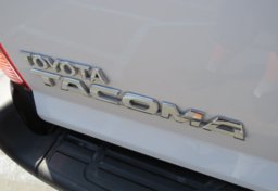 2015 Toyota Tacoma - Thumbnail 18