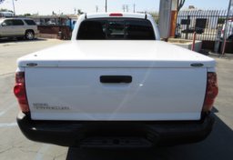 2015 Toyota Tacoma - Thumbnail 12