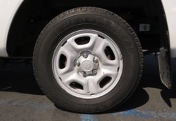 2015 Toyota Tacoma - Thumbnail 19