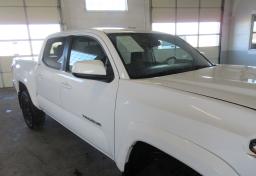 2019 Toyota Tacoma - Thumbnail 15