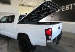 2019 Toyota Tacoma - Thumbnail 24