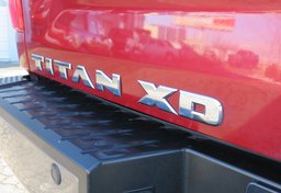 2016 Nissan Titan XD - Thumbnail 31