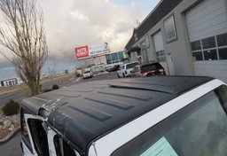 2022 Jeep Wrangler - Thumbnail 23