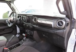 2022 Jeep Wrangler - Thumbnail 25