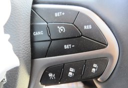 2019 Jeep Grand Cherokee - Thumbnail 34