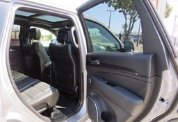 2019 Jeep Grand Cherokee - Thumbnail 23