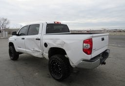 2016 Toyota Tundra 4WD Truck - Thumbnail 5