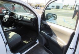 2017 Toyota Tacoma - Thumbnail 23