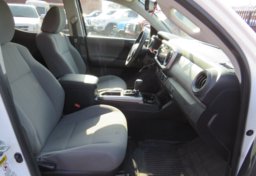 2017 Toyota Tacoma - Thumbnail 27