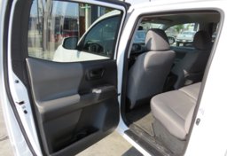 2017 Toyota Tacoma - Thumbnail 24