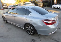 2017 Honda Accord Sedan - Thumbnail 7