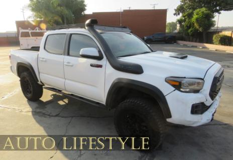 Picture of 2020 Toyota Tacoma 4WD
