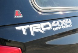 2016 Toyota Tundra 4WD Truck - Thumbnail 17