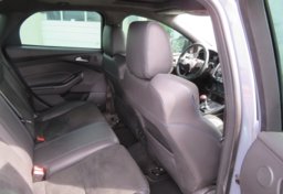 2017 Ford Focus - Thumbnail 25