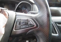 2017 Ford Focus - Thumbnail 34