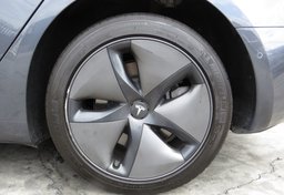 2019 Tesla Model 3 - Thumbnail 16