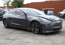 2019 Tesla Model 3 - Thumbnail 3