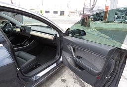 2019 Tesla Model 3 - Thumbnail 18