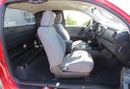 2022 Toyota Tacoma 4WD - Thumbnail 31