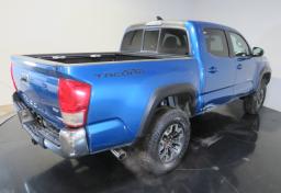 2016 Toyota Tacoma - Thumbnail 8