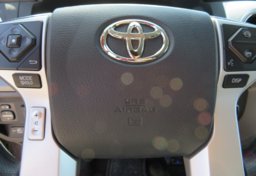 2014 Toyota Tundra 4WD Truck - Thumbnail 34