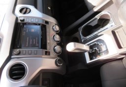 2014 Toyota Tundra 4WD Truck - Thumbnail 33