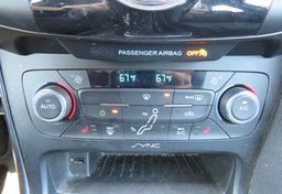 2018 Ford Focus - Thumbnail 35