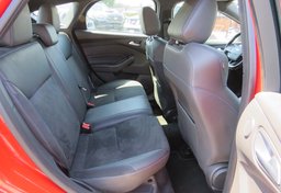 2018 Ford Focus - Thumbnail 30