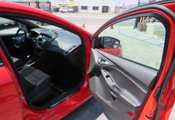 2018 Ford Focus - Thumbnail 20