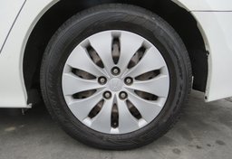 2012 Honda Accord Sdn - Thumbnail 17