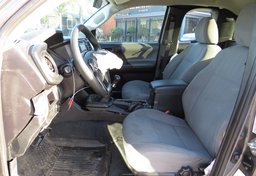 2016 Toyota Tacoma - Thumbnail 22