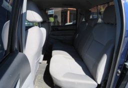 2012 Toyota Tacoma - Thumbnail 28