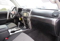 2019 Toyota 4Runner - Thumbnail 18