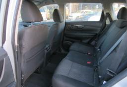 2020 Nissan Rogue - Thumbnail 24