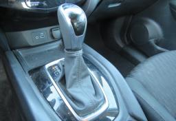 2020 Nissan Rogue - Thumbnail 34