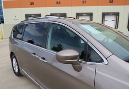 2018 Chrysler Pacifica - Thumbnail 17