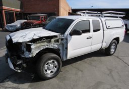 2019 Toyota Tacoma 4WD - Thumbnail 2