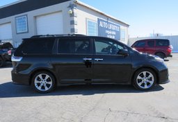 2014 Toyota Sienna - Thumbnail 11