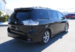 2014 Toyota Sienna - Thumbnail 8