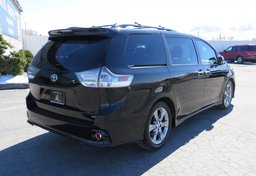 2014 Toyota Sienna - Thumbnail 6