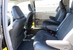 2014 Toyota Sienna - Thumbnail 30
