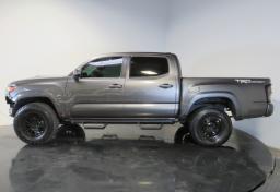 2021 Toyota Tacoma - Thumbnail 5