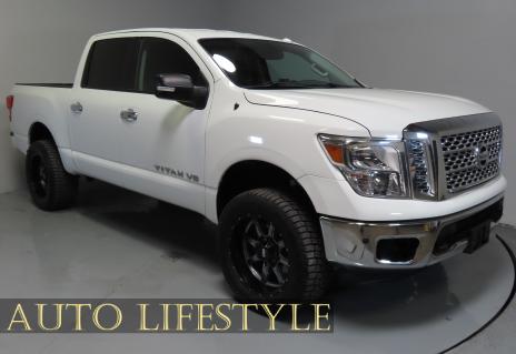 Picture of 2018 Nissan Titan