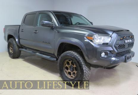 Picture of 2020 Toyota Tacoma