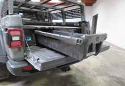 2021 Jeep Gladiator - Thumbnail 22