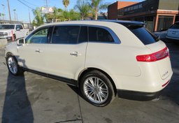 2019 Lincoln MKT - Thumbnail 8