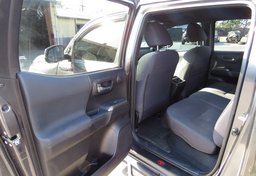 2018 Toyota Tacoma - Thumbnail 22